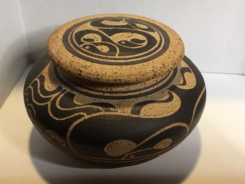 Vintage studio pottery 1982 - studio,